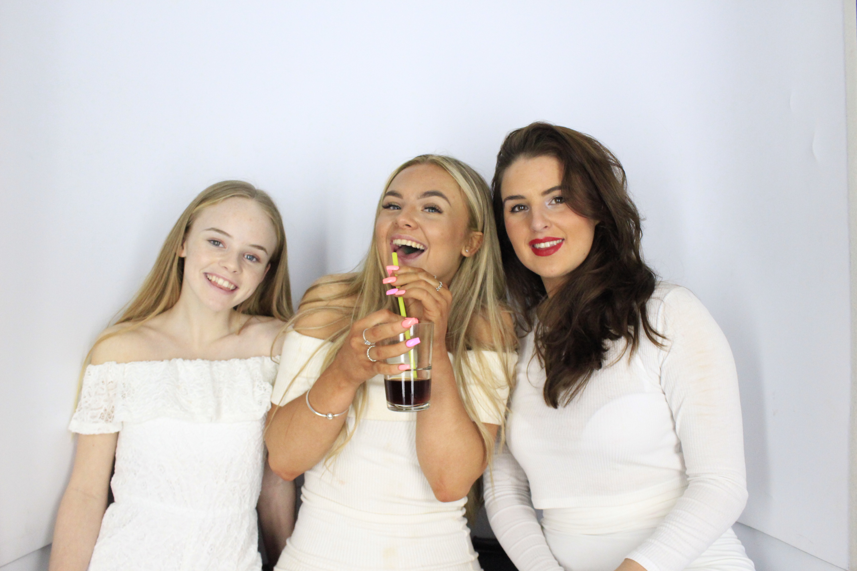Issy & Alice's 18th Birthday Party | View more photos from the event at gallery.myphotoboothexperience.co.uk/u/MyPhotoBoothExperienceLtd/Issy-Alices-18th-Birthday-Party